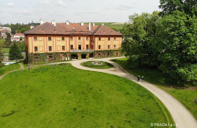 Slot til salg Kraj Vysočina, Indkørsel