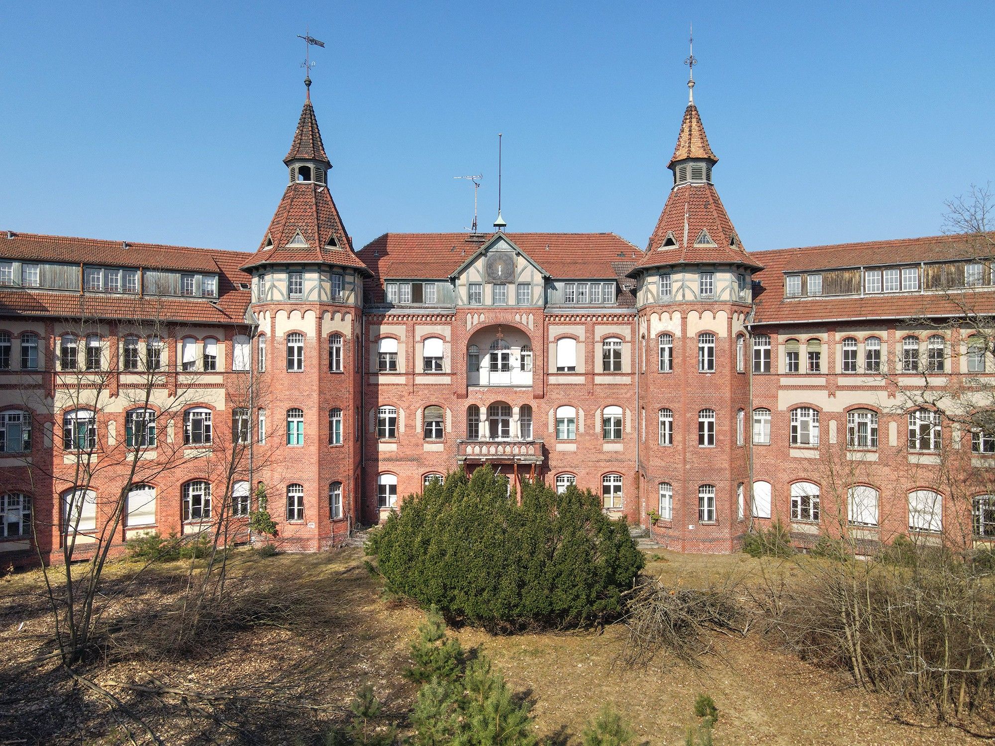 Billeder Historisk ejendom i skovene i Brandenburg: Tidligere sanatorium