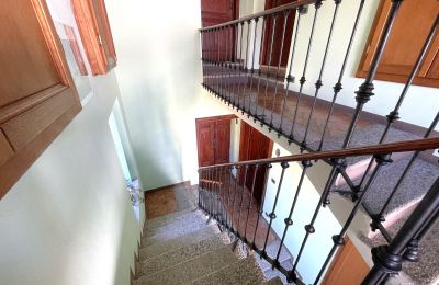 Historisk villa til salgs Bee, Piemonte, Trappeoppgang