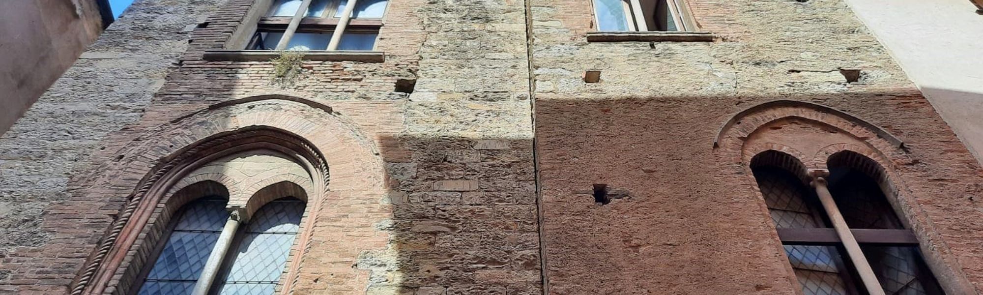 Fotos Turm mit Charme in Albenga