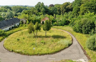 Herregård til salg Poręba Żegoty, Ruiny Dworu Szembeków, województwo małopolskie, Indre gårdhave