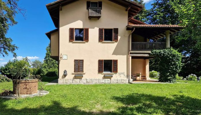 Historisk villa til salg Gignese, Piemonte,  Italien