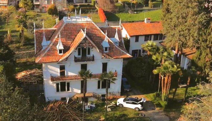 Lejlighed på slot til salg Verbania, Piemonte,  Italien