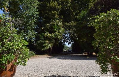 Herregård til salg Villeneuve-sur-Lot, Nouvelle-Aquitaine, Indkørsel