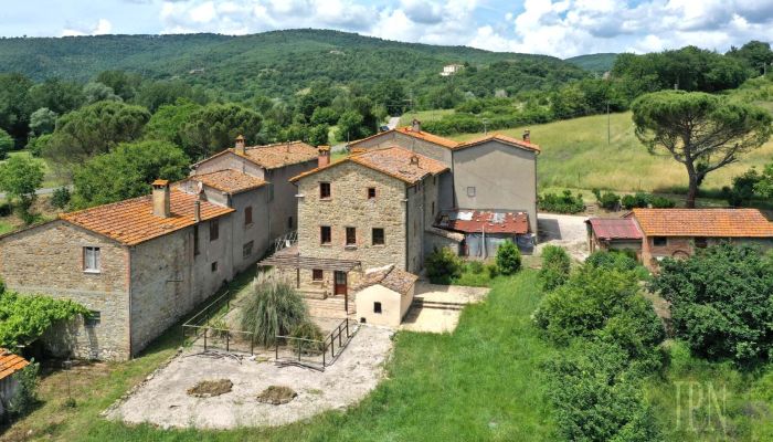 Landhus til salg 06060 Lisciano Niccone, Umbria,  Italien