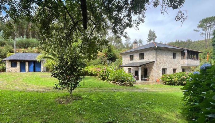 Landhus til salg Xove, Galicien,  Spanien