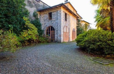 Historisk villa til salg Miasino, Piemonte, Udhus