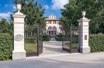 Historisk villa til salgs Pontedera, Toscana, Innkjørsel