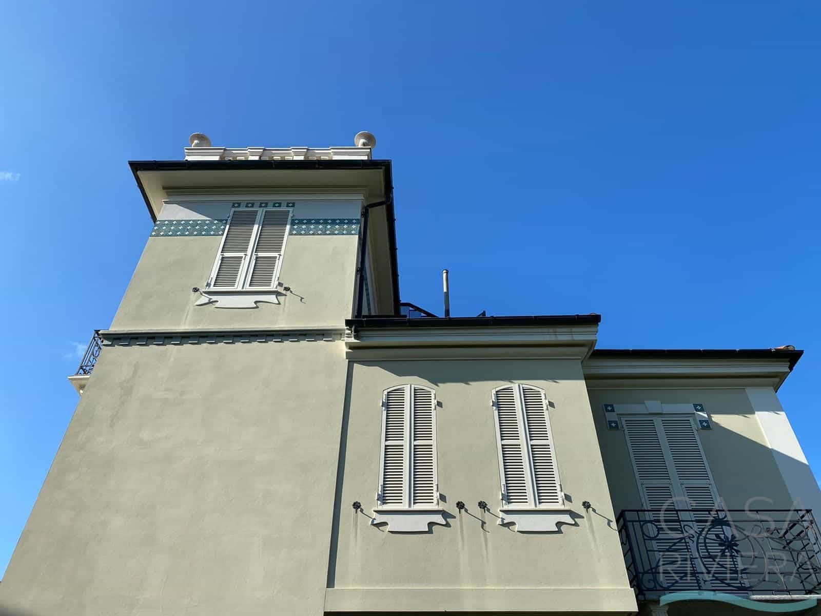 Jugendstilvilla in Savona mit Meerblick