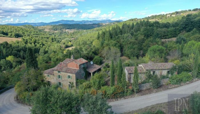 Landhus til salg 06010 Monte Santa Maria Tiberina, Umbria,  Italien