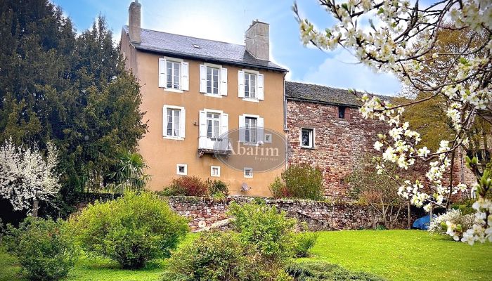 Landhus til salg Rodez, Occitanie,  Frankrig