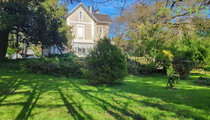 Historisk villa til salg Bussac-sur-Charente, Nouvelle-Aquitaine,  Frankrig