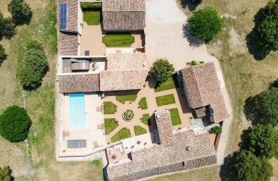 Historisk ejendom til salg Occitanie, Dronefoto