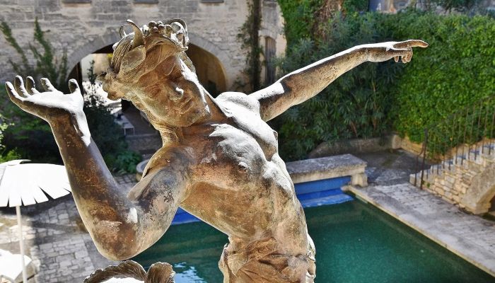  Uzès 2