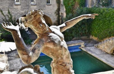 Slot til salg Uzès, Occitanie, Detaljer