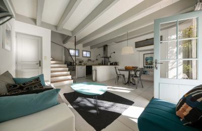 Herregård til salg Uzès, Occitanie, Udhus