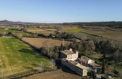 Herregård til salg Uzès, Occitanie, Ejendommens omgivelser