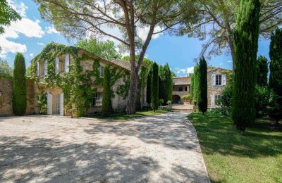 Herregård til salg Uzès, Occitanie, Indkørsel