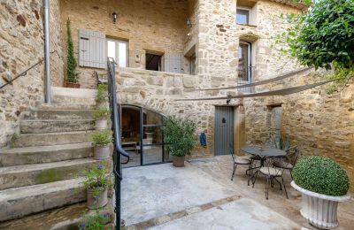 Historisk ejendom til salg Uzès, Occitanie, Indre gårdhave