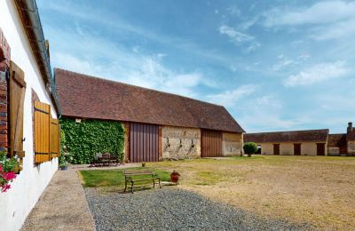 Landhus til salg Dampierre sur Blévy, Centre-Val de Loire, Udhus