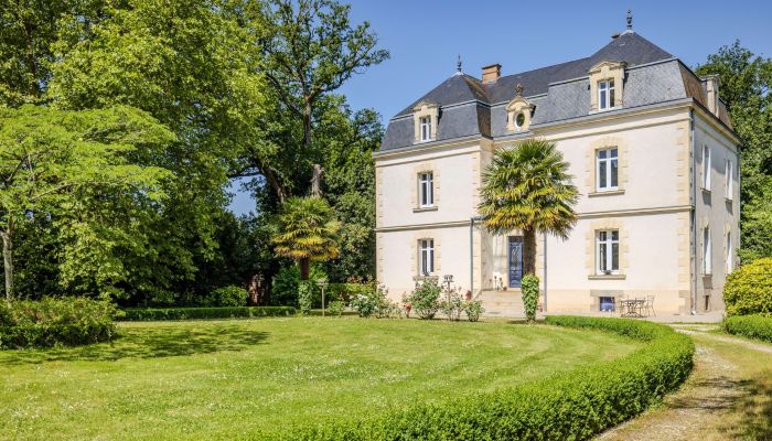 Historisk villa till salu Challans, Pays de la Loire,  Frankrike