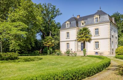 Historisk villa till salu Challans, Pays de la Loire, Framifrån