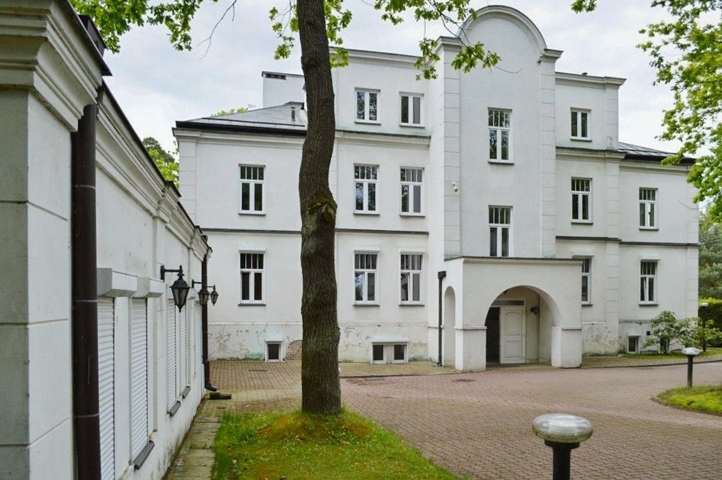 Billeder Førkrigsvilla i det fashionable Konstancin nær Warszawa