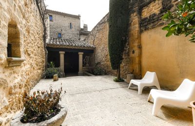 Historisk ejendom til salg Vers-Pont-du-Gard, Occitanie, Indre gårdhave