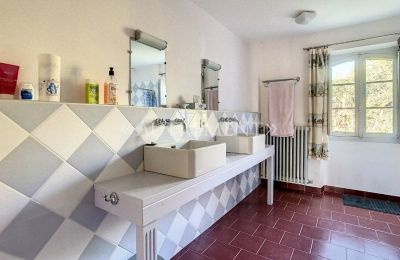 Herregård til salg Saint-Sulpice-la-Pointe, Occitanie, Badeværelse