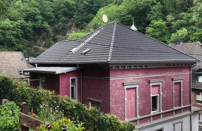 Historische Villa kaufen 58762 Altena, Bachstraße 66, Nordrhein-Westfalen, Haus von hinten