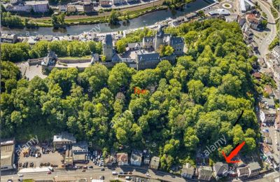Historisk villa til salg 58762 Altena, Bachstraße 66, Nordrhein-Westfalen, Blick auf Altena mit dem Haus