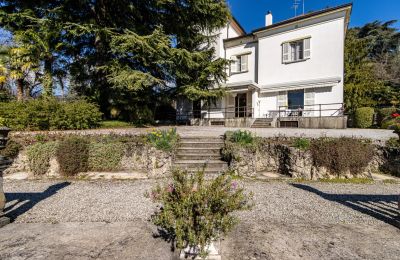 Historisk villa til salg Longone al Segrino, Lombardiet, Hovedbygning
