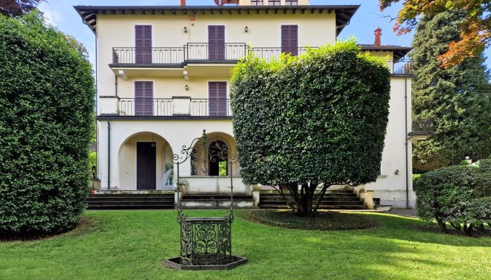 Historisk villa til salg 28838 Stresa, Piemonte,  Italien