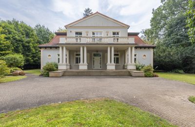 Historisk villa Milanówek, województwo mazowieckie