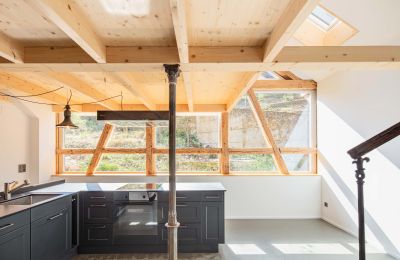 Historisk villa kaufen Biel/Bienne, Alpenstrasse 95, Bern/Berne, Küche des renovierten 3.0-Zimmer Gästehauses