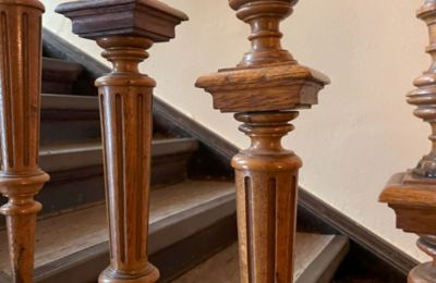 Historisk villa til salg Neustadt an der Weinstraße, Rheinland-Pfalz, Holztreppe