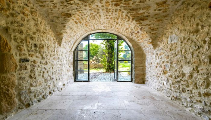 Historische Immobilie kaufen Uzès, Okzitanien,  Frankreich