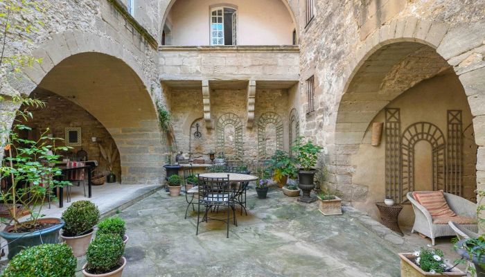 Herregård til salg Uzès, Occitanie,  Frankrig