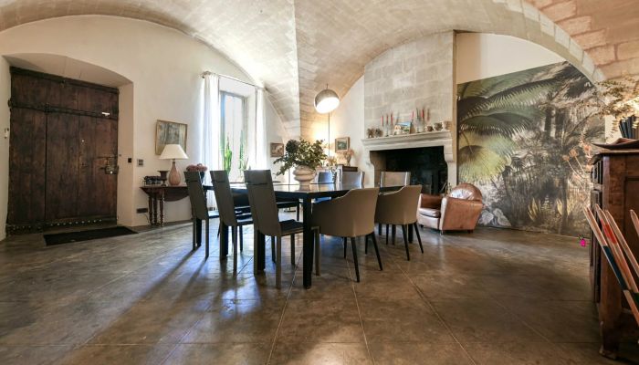  Uzès 5