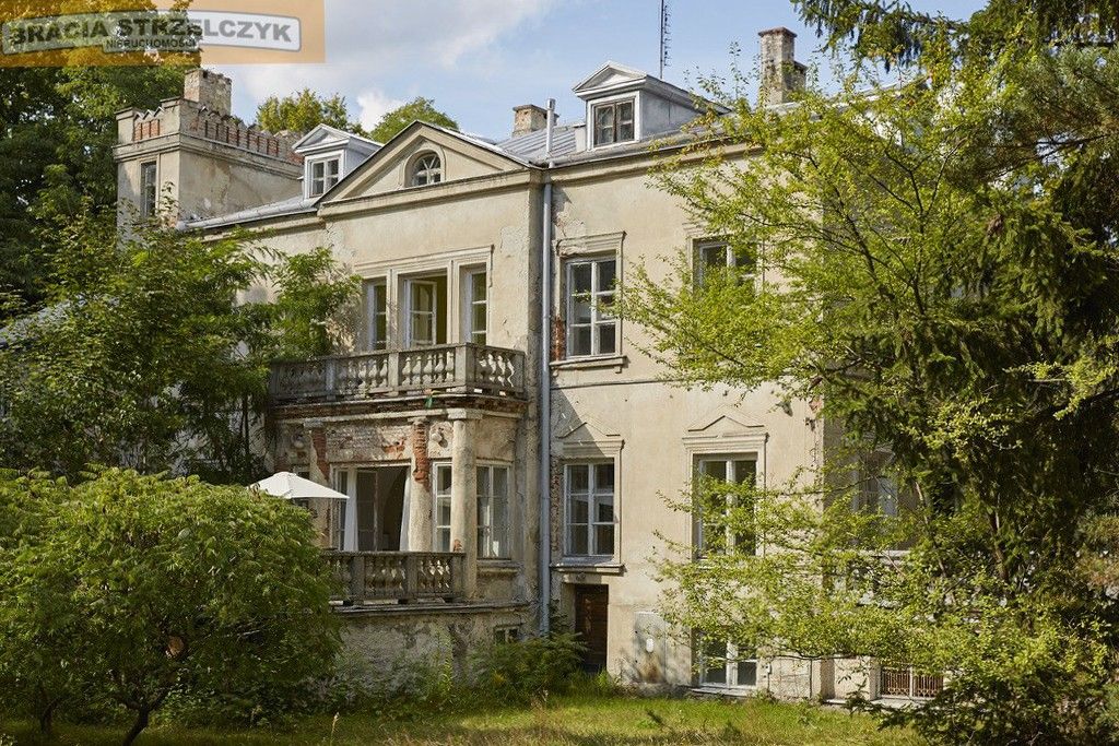 Fotos Herrenhaus mit großem Park südwestlich von Warschau