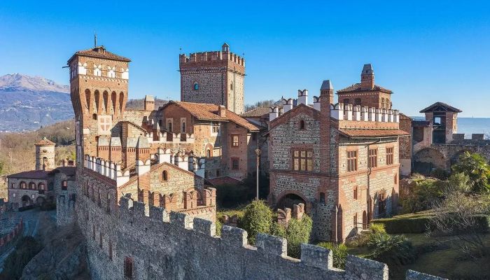 Borg til salg Pavone Canavese, Piemonte,  Italien