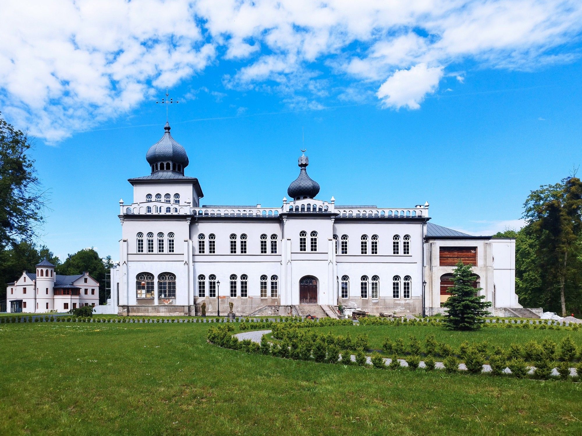 Billeder Herregård i Osiek i maurisk stil, Lille Polen