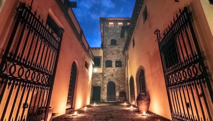 Borg til salg Vicchio, Toscana,  Italien