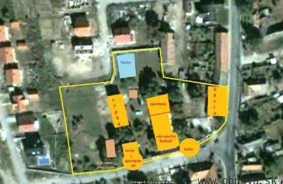 Herrenhaus/Gutshaus kaufen Trnavský kraj, okres Hlohovec, Koplotovce, Frídeský kaštieľ, Region Trnava, Grundstück