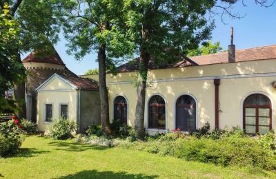 Herrgård till salu Trnavský kraj, okres Hlohovec, Koplotovce, Frídeský kaštieľ, Trnavský kraj, Hlavná kúria