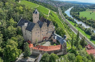 Historische Immobilien, Schloss Mainberg in Franken