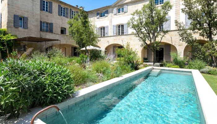 Herrgård till salu 84000 Avignon, Provence-Alpes-Côte d'Azur,  Frankrike