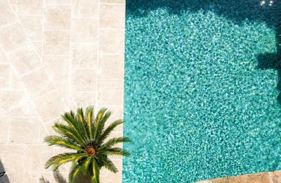 Historisk ejendom til salg Uzès, Occitanie, Pool