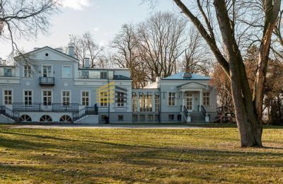 Herregård til salg Ojrzanów, Pałac w Ojrzanowie, województwo mazowieckie, Bagudvendt