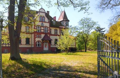 Historische Immobilien, Wunderschönes Schloss im Elbe-Havelland